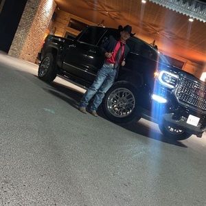 Meet your Posher, Christian